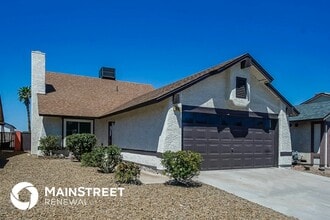 910 Clipper Dr in Henderson, NV - Building Photo - Building Photo