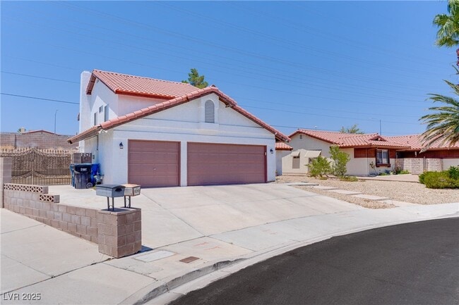 1517 Kirby Dr in Las Vegas, NV - Building Photo - Building Photo