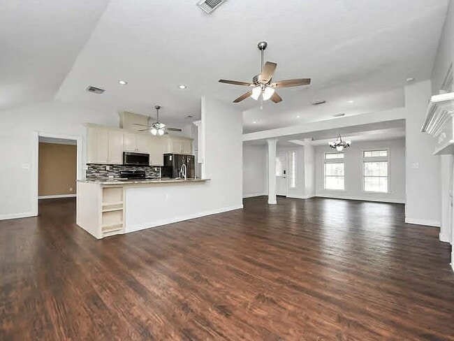 property at 204 Audubon Woods Ct