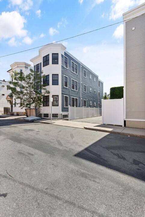 701 E 2nd St in Boston, MA - Building Photo
