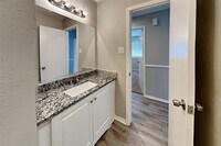 16919 Cairnloch St photo'