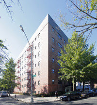 Parkway Towers in Bronx, NY - Foto de edificio - Building Photo