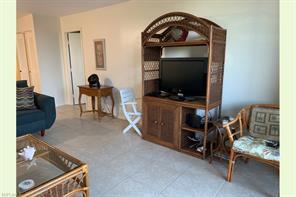 440 Seaview Ct-Unit -202 in Marco Island, FL - Building Photo - Building Photo