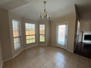2333 Cedarwood Dr in Lancaster, TX - Building Photo - Building Photo
