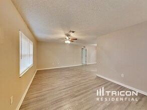 330 Malcolm Ave in Spring Hill, FL - Building Photo - Building Photo