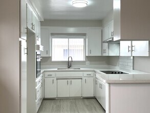 8622 5th St in Downey, CA - Building Photo - Building Photo