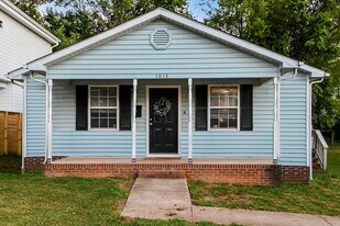 1016 Harrill St in Charlotte, NC - Building Photo