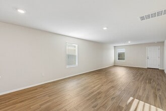 8812 SW 31st Ter in Oklahoma City, OK - Building Photo - Building Photo