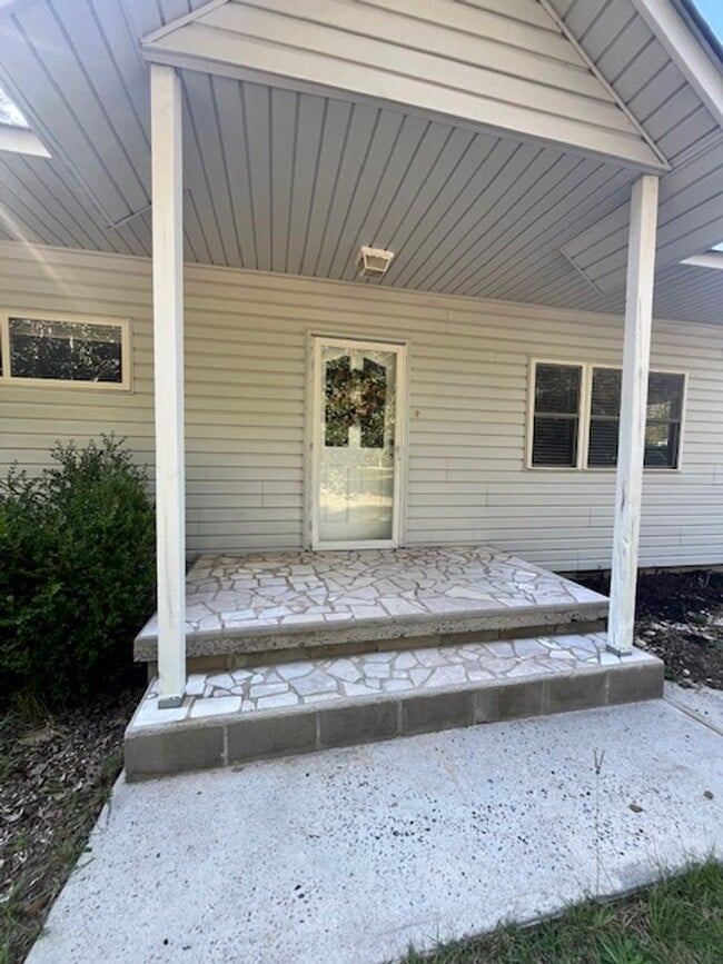 527 Sullivan Rd in Warner Robins, GA - Building Photo - Building Photo