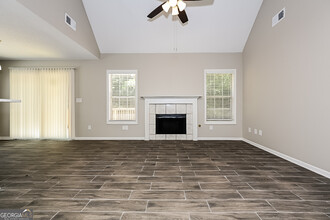 1789 Portwest Way in Hampton, GA - Foto de edificio - Building Photo
