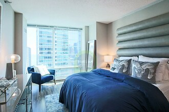 363 E Ohio St in Chicago, IL - Building Photo - Building Photo