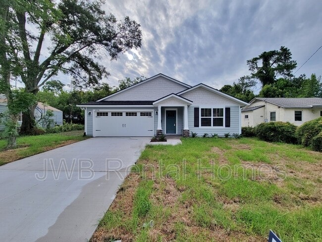 2735 Bayview Rd