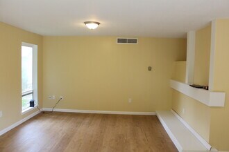 94 Mallard Dr in Farmington, CT - Building Photo - Building Photo