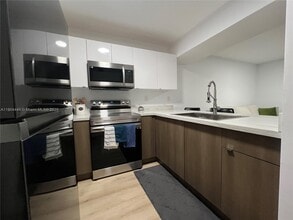 9720 SW 184th St in Cutler Bay, FL - Building Photo - Building Photo