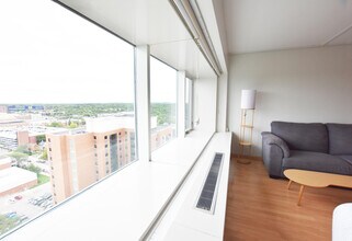 555 E William St in Ann Arbor, MI - Foto de edificio - Building Photo