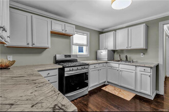 44 Arnold St, Unit Upper in Buffalo, NY - Building Photo - Building Photo