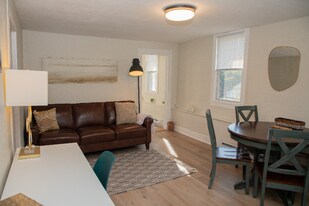 281 Salmon Brook St in Granby, CT - Building Photo