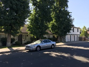 156 F St in Bakersfield, CA - Building Photo - Building Photo