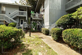 121 Golf Terrace in Daphne, AL - Building Photo - Building Photo