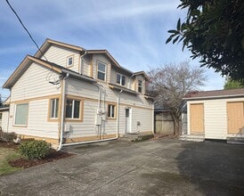 1303 Silver St in Sumner, WA - Building Photo - Building Photo