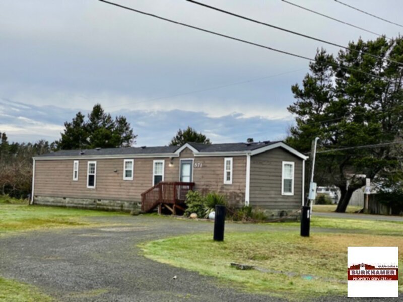 571 S Forrest St in Westport, WA - Building Photo