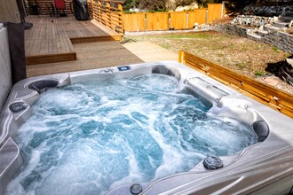 8971 Alpen Way in Cottonwood Heights, UT - Foto de edificio - Building Photo