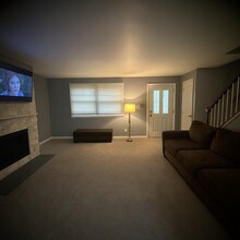 422 S Chapel Gate Ln in Baltimore, MD - Building Photo - Building Photo