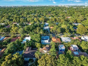 627 Alcazar Ave in Coral Gables, FL - Building Photo - Building Photo