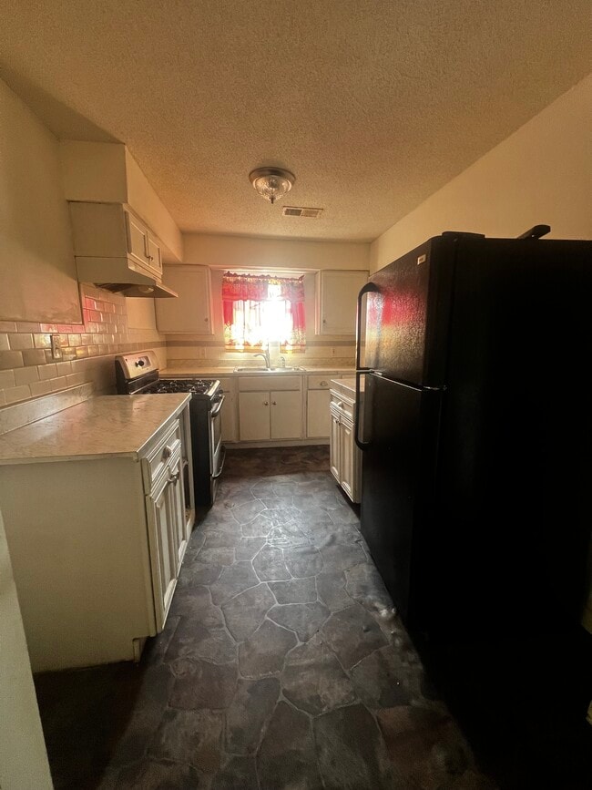 property at 944 Alice Ave