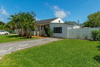518 W Palm St in Lantana, FL - Building Photo - Building Photo