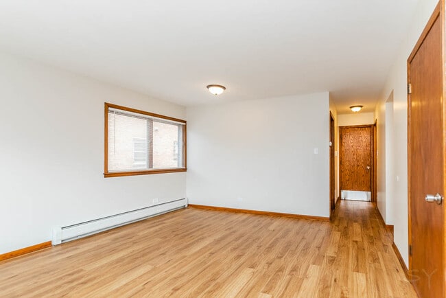 5752 W Park Ave, Unit 1-N in Cicero, IL - Building Photo - Building Photo