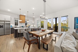 550A Whispering Hills Dr in Nashville, TN - Building Photo - Building Photo