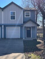 724 W Walker St in Denison, TX - Building Photo