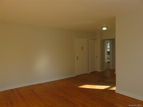 7 Winchester Ave in Yonkers, NY - Building Photo - Building Photo