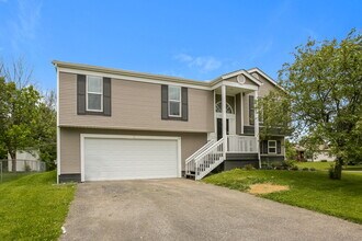 6252 Tanbark Ct in Galloway, OH - Building Photo - Building Photo