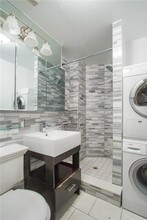 221 Mott St-Unit -11a in New York, NY - Building Photo - Building Photo