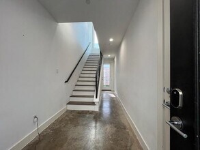 5802 Lindell Ave in Dallas, TX - Building Photo - Building Photo