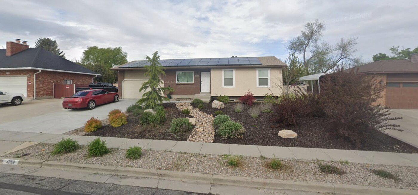 4968 S Cowdell St in Taylorsville, UT - Foto de edificio