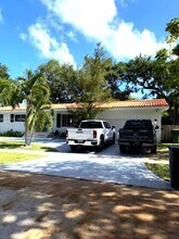 1760 NE 139th St in North Miami, FL - Building Photo - Building Photo