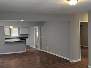 1516 Oakwood Ave NE in Huntsville, AL - Foto de edificio - Building Photo