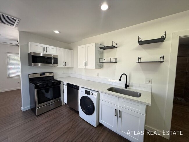 1606 W Taylor St