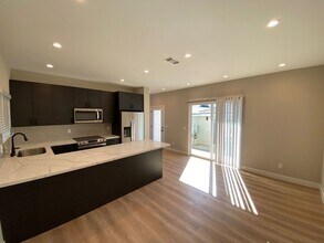 5225 Tipton St in San Diego, CA - Building Photo - Building Photo