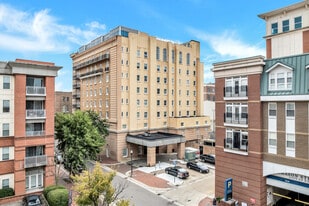 The James in Norfolk, VA - Building Photo