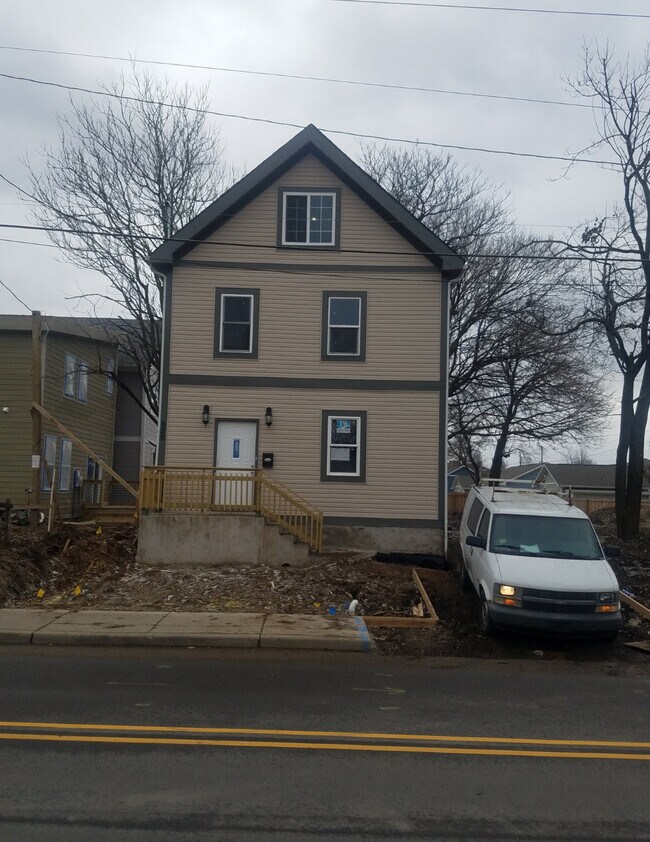 property at 629 E 25th St