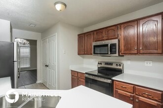 2166 Greencliff Dr in Southaven, MS - Foto de edificio - Building Photo