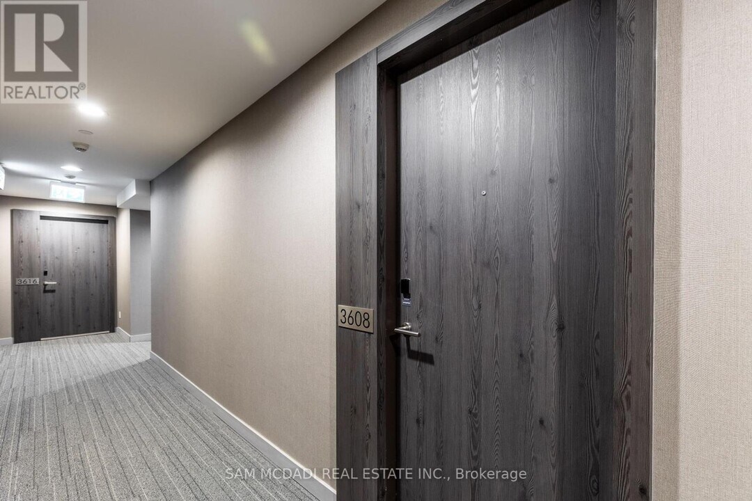 20-3620 Lombard St in Toronto, ON - Building Photo