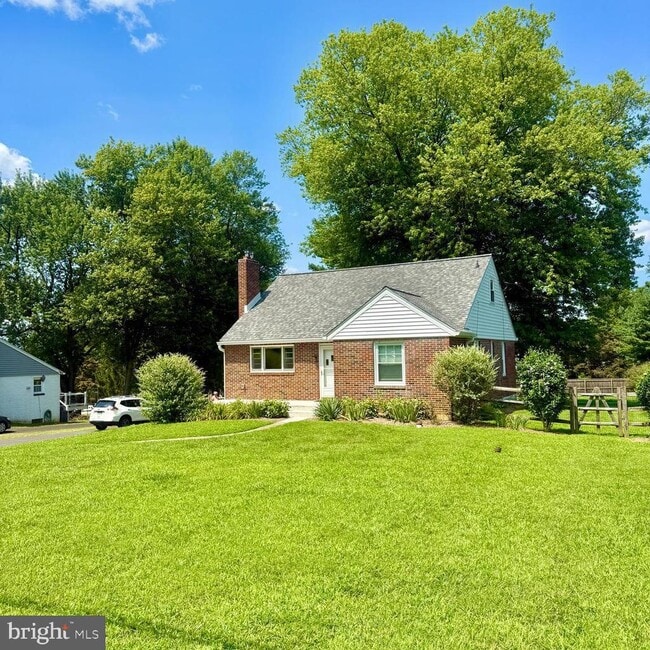property at 149 Hunt Ln