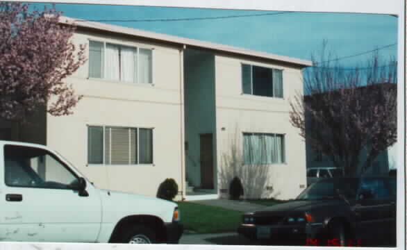 82 Linden Ave in San Bruno, CA - Building Photo