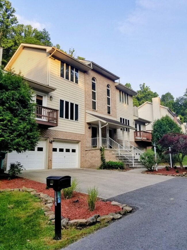 property at 157 Timberbrook Ln