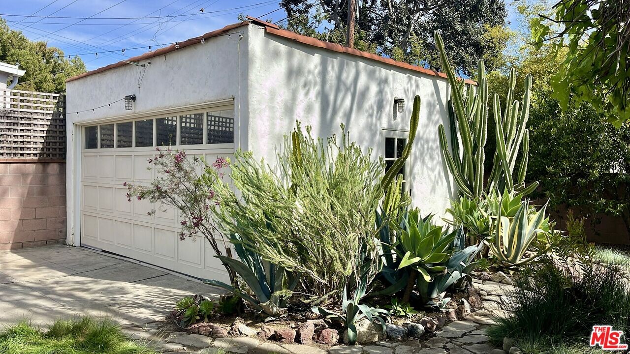 418 W Ellis Ave in Inglewood, CA - Building Photo